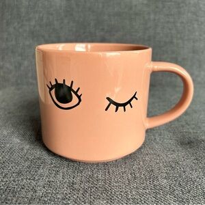 Room Essentials Cute Winking Eye Design Mug, Mauve Pink, Black, 15 oz